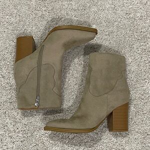 Women's Nubuck Ankle Boots